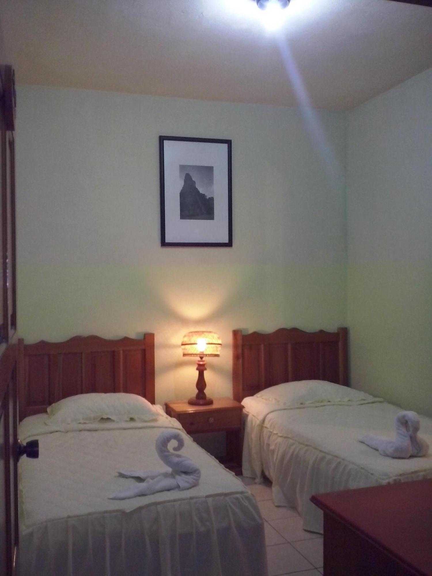 Nakum Hotel Flores Eksteriør billede